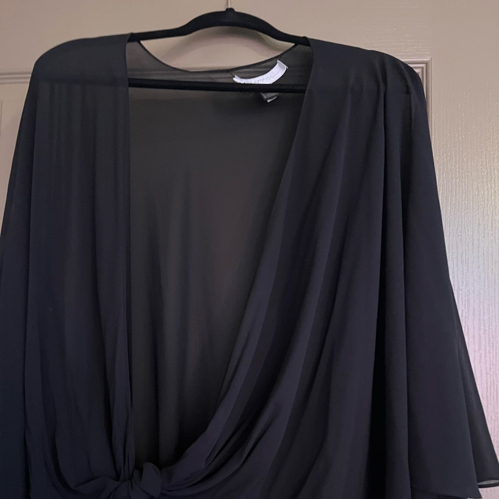 Women’s sheer black wrap, one size, Tahari